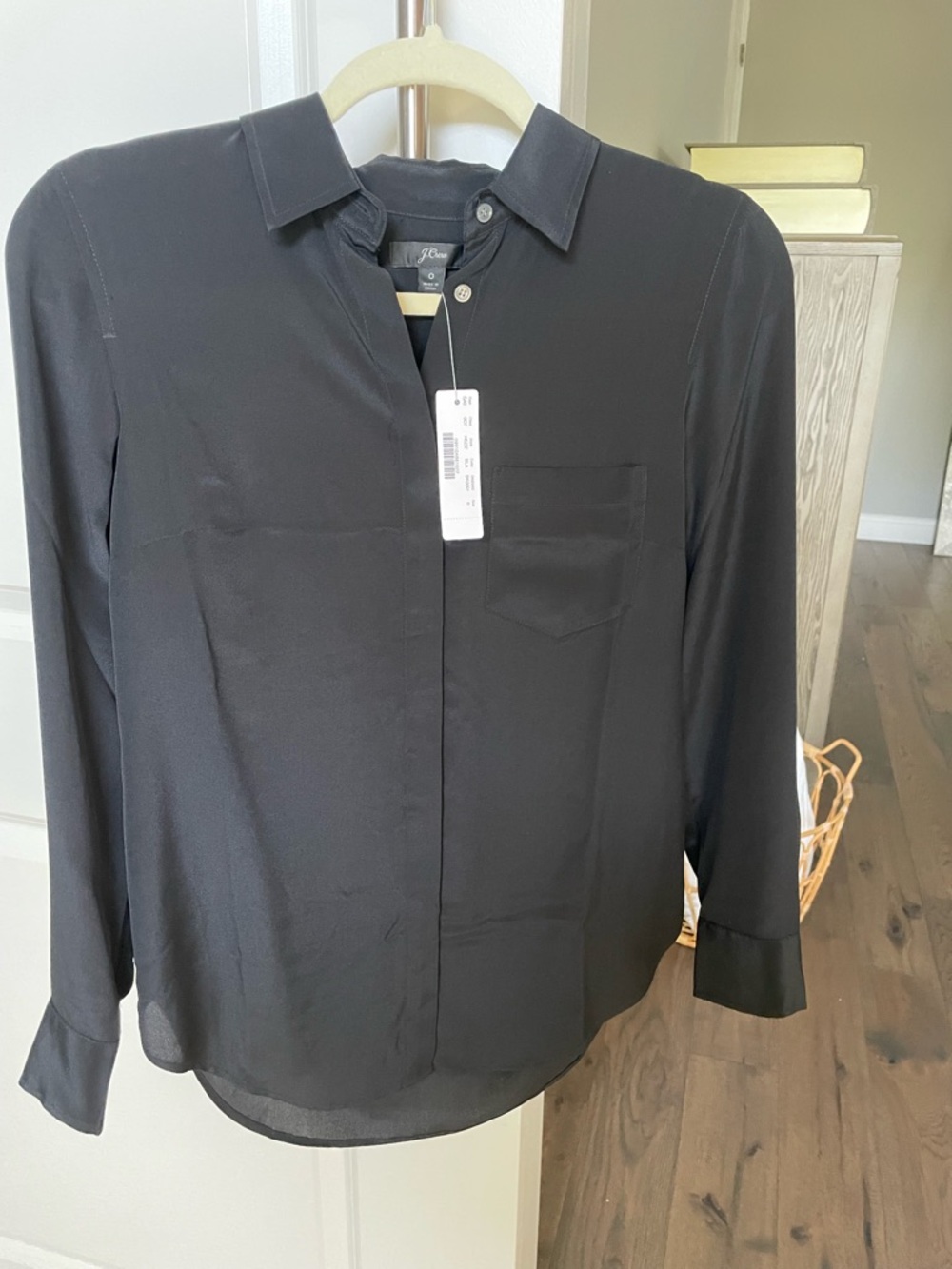 J. Crew Women’s 100% Silk Black Button Down Top Blouse Sz 0 NWT